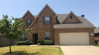 3034 Lakefield Dr in Little Elm, TX - Building Photo