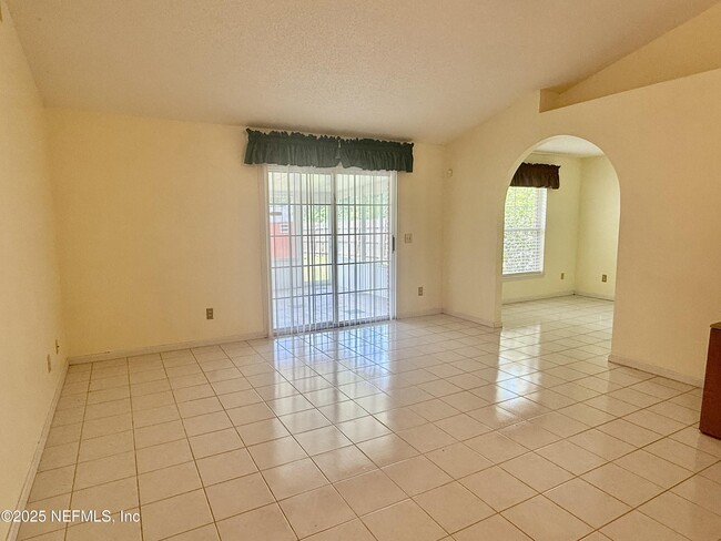 1948 Harbor Island Dr in Orange Park, FL - Building Photo - Building Photo