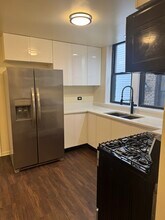 7952 S Champlain Ave in Chicago, IL - Foto de edificio - Building Photo