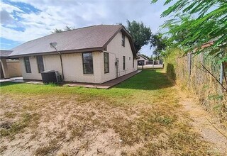 7817 Western View Dr in Mission, TX - Building Photo - Building Photo