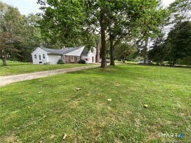 79 Elmwood Hts in Colchester, CT - Building Photo