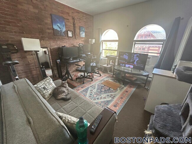 47 Hemenway St
