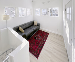 29 Wachusett Ave, Unit 29 R Wachusett Ave in Arlington, MA - Foto de edificio - Building Photo