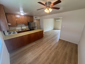 2761 Larkspur Ln in Sacramento, CA - Building Photo - Building Photo