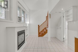 321 Palmerston Blvd in Toronto, ON - Building Photo - Building Photo