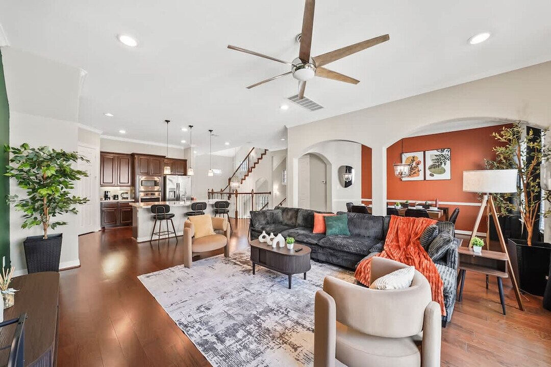 10605 Enclave Springs Ct, Unit SI ID1429785P in Houston, TX - Foto de edificio