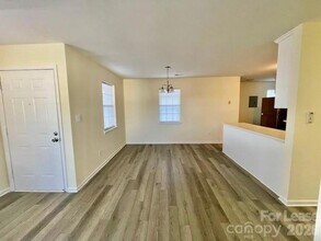 416 E 19th St in Charlotte, NC - Foto de edificio - Building Photo