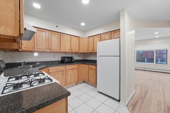 56 POPLAR St in Jersey City, NJ - Building Photo - Building Photo