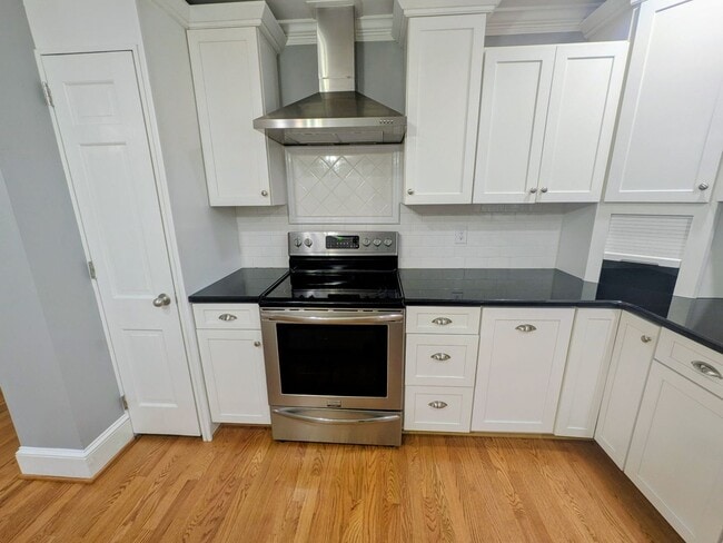 524 W Mountain St in Kernersville, NC - Building Photo - Building Photo