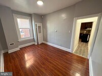 402 E Walnut Ln photo'