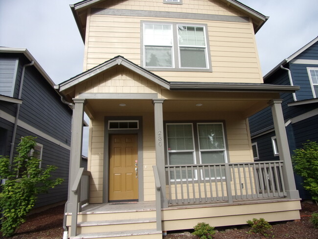 230 Main St SE in Albany, OR - Foto de edificio - Building Photo