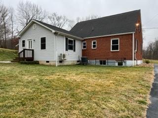 594 Dans Rd in Boones Mill, VA - Building Photo - Building Photo