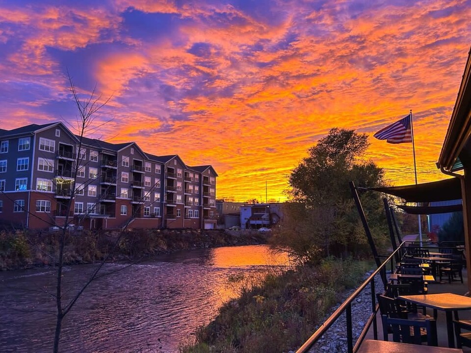 Rapid River Apartments in Baraboo, WI - Building Photo