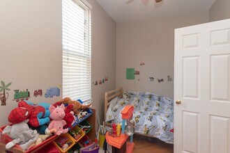 3144 Oakley N Ave, Unit 3C in Chicago, IL - Building Photo - Building Photo