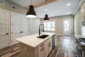 244 Vester Ave in Ferndale, MI - Foto de edificio - Building Photo