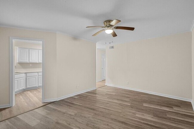 102 The Strand in Galveston, TX - Building Photo - Building Photo