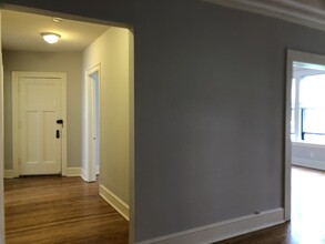 1130 W Pratt Blvd in Chicago, IL - Building Photo - Building Photo