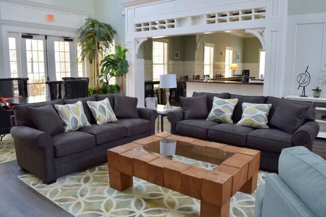 property at 2801 Chancellorsville Dr