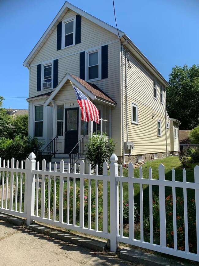 214 Spring St, Unit 2