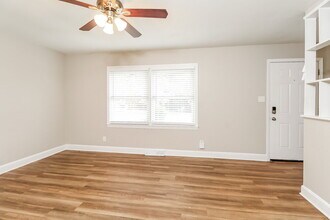 2812 Denview Ln in Charlotte, NC - Building Photo - Building Photo