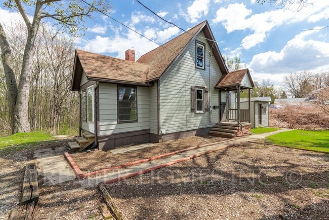 812 Terrace Ave NW in Canton, OH - Building Photo - Building Photo