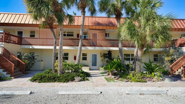 408 S Casey Key Rd in Nokomis, FL - Building Photo - Building Photo