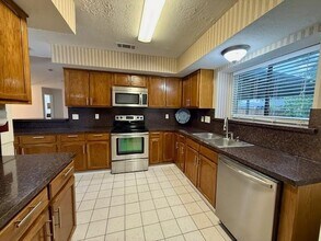 1116 Glyndon Dr in Plano, TX - Building Photo - Building Photo