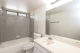 9214 Chimneywood Dr in Rowlett, TX - Building Photo - Building Photo