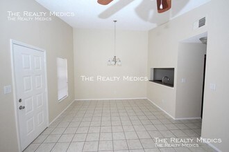 4842 S Semoran Blvd in Orlando, FL - Building Photo - Building Photo