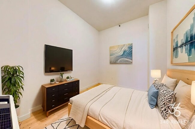 Washington Street, Unit 7C in New York, NY - Building Photo - Building Photo