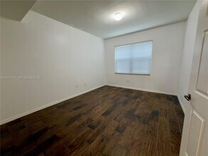 8999 NW 107 Ct in Doral, FL - Building Photo - Building Photo