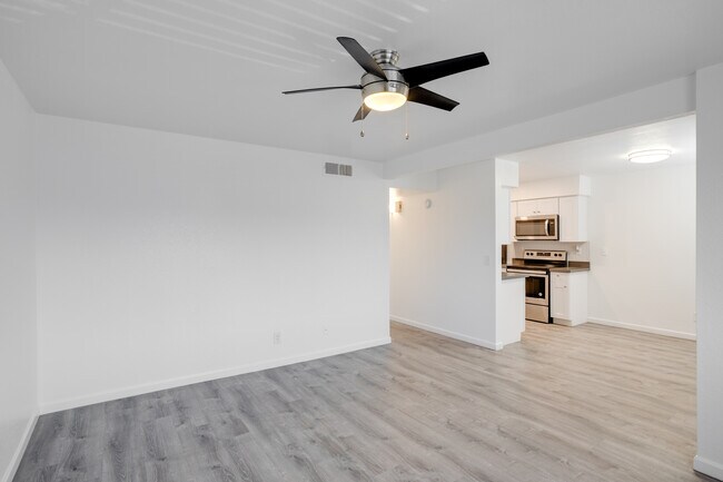 Fringe on 13th in Phoenix, AZ - Building Photo - Interior Photo