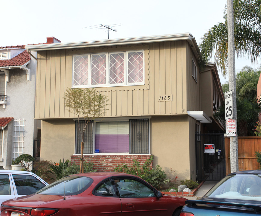 1123 E 1st in Long Beach, CA - Building Photo