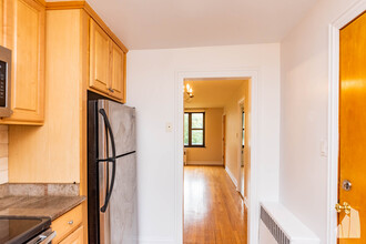 7320 N Ridge Blvd in Chicago, IL - Building Photo - Building Photo
