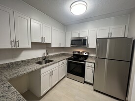 746 Highland Ave, Unit 310 Apartments