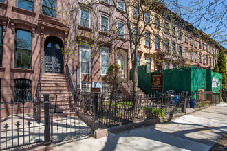 363 Macon St in Brooklyn, NY - Building Photo - Building Photo