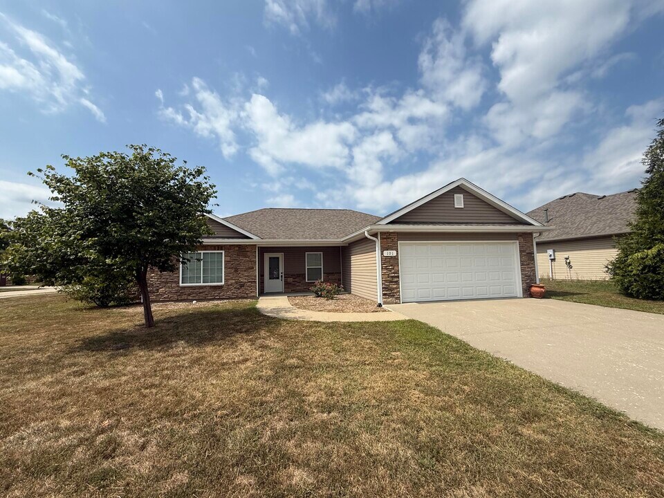 101 Ulster Dr in Columbia, MO - Building Photo