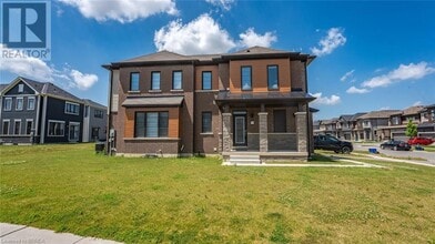1 Gunn Ave in Brantford, ON - Building Photo - Building Photo
