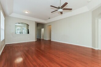 1613 Wakefield Dr in Brandon, FL - Building Photo - Building Photo