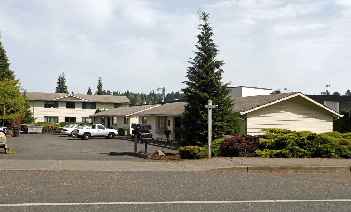 19366-19376 Abernethy Ln in Gladstone, OR - Building Photo