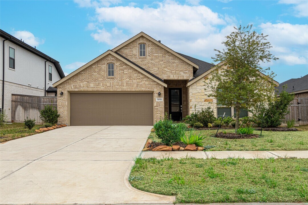 31531 Beacon Cove Trl in Fulshear, TX - Foto de edificio
