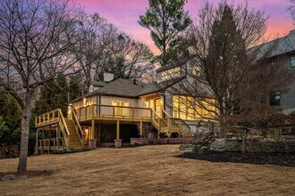 490 Rock Springs Rd NE in Atlanta, GA - Building Photo - Building Photo