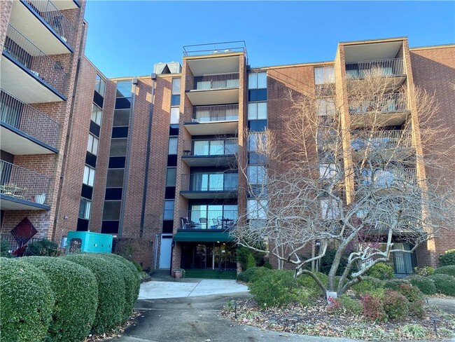 property at 1100 Clarendon St