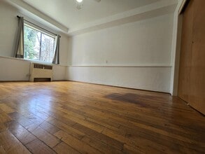 611 Fernhill Rd in Victoria, BC - Building Photo - Building Photo