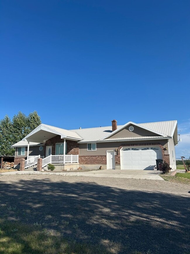 property at 1727 E 300 N