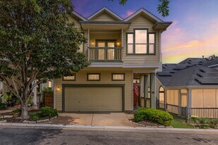 6704 Menchaca Rd in Austin, TX - Building Photo