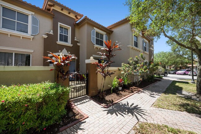2905 Hidden Hills Rd