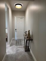 33 Harbour Isle Dr W in Fort Pierce, FL - Building Photo