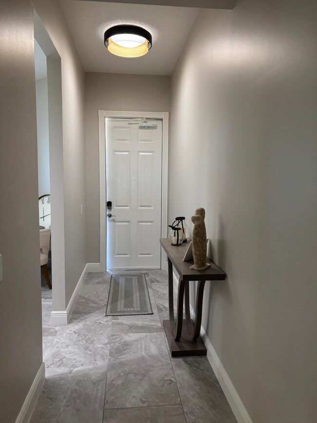 property at 33 Harbour Isle Dr W