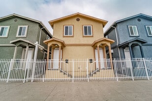 1309 E Pacific Coast Hwy, Unit 1309 1-2 in Wilmington, CA - Building Photo